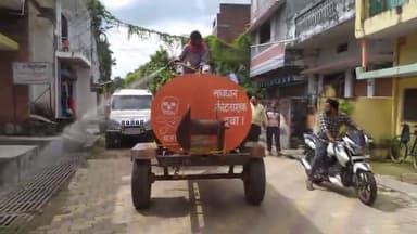 खलीलाबाद: अत्यधिक बारिश होने से #मच्छर जनित रोगों से बचाव हेतु #खलीलाबाद के मोहल्लों में #कीटनाशकदवाओं का किया गया #छिड़काव।