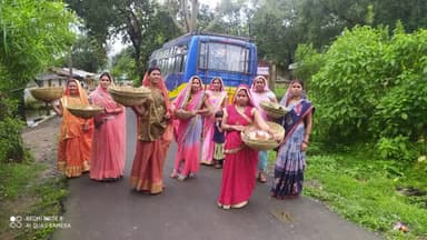 #भादो मास की तृतीया को हरितालिका व्रत प्रारंभ हुआ व्रत प्रारंभ करने के पहले महिलाओं ने नदी जाकर गणगौर पूजन कर व्रत प्र#@