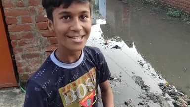 बहराइच: सरकार के सर्व शिक्षा अभियान पर क्या सवाल नहीं खड़े कर रहा बहराइच का नगर पालिका प्रशासन।
#स्कूल_चलो #शिक्षा #गंदगी