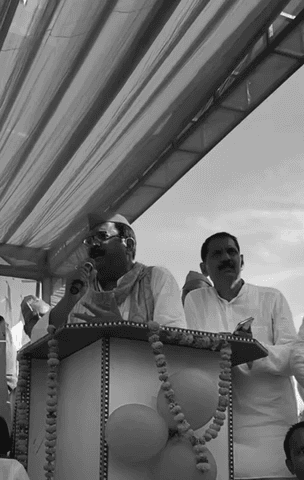 मिशन- व्यापार सभा ने ठाना है, सपा सरकार बनाना है।। 
नगर विधायक, संजय गर्ग, चित्रकूट मंडल का सम्बोधन करते हुए। मिला पूर्ण समर्थन
#sanjaygargmla