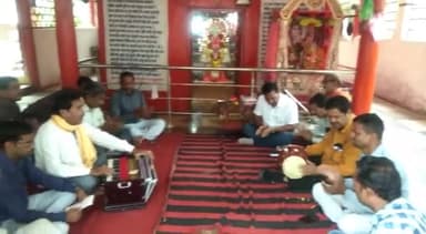 नटेरन: प्रधानमंत्री मोदी के जन्म उत्सव के दौरान नटेरन में मंडल अध्यक्ष सचिन तिवारी ने सुंदरकांड का किया आयोजन