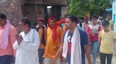 धनंजय ओझा ने रैली निकाल कर लोगों से मांगा जनसमर्थन
#पंचायतचुनाव
#विजयीपुर