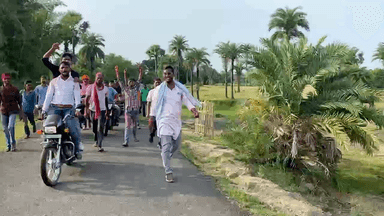 अपने चुनाव प्रचार में…
#फुल्लीडुमरदक्षिणी #ज़िलापार्षद #शरदयादव #राजेंद्रयादव #ज़िपअध्यक्ष #चुनाव