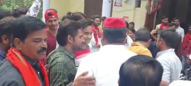 आपका #जिलाध्यक्ष आपके #गांव कार्यक्रम के तहत #मा.#महेश_कश्यप जी #गरौठा विधानसभा के #समथर में #बूथ_सेक्टर की #समीक्षा एवं
