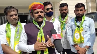 पुष्कर की बदहाली को लेकर RLP जिला अध्यक्ष धर्मेन्द्र सिंह रावत ने लगाए नेताओं पर गंभीर आरोप। #धर्मनगरी अब #गंदगी का ढेर और पाप नगरी में बदल रही है। शायद नेता आपसी टांग खिंचाई में व्यस्त हैं @hanuman Beniwal #TEAMRLPAJMER @pushkar