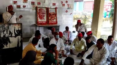 राष्ट्रपिता महात्मा गांधी जी और लाल बहादुर शास्त्री जी की जयंती पार्टी कार्यालय मुज़फ्फर नगर पर मनाई। #अलीम_सिद्दीकी