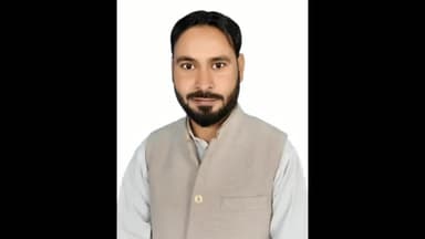 लखीमपुर में सरकार के खिलाफ प्रदर्शन कर रहे किसानों को गाड़ी से कुचलना बेहद अमानवीय है।इस घटना में दु:ख की इस घड़ी में हम किसान भाइयों के साथ हैं।
#AIMIM
#RAFI AHAMAD
#लखीमपुर_किसान_नरसंहार