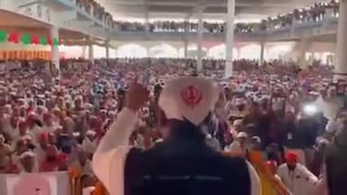 जब तक न्याय नहीं मिलेगा #समाजवादी_पार्टी आपके साथ #खड़ी होकर कंधे से कंधा #मिलाकर आपके को न्याय #दिलाने का का