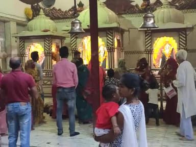 कटनी नगर: आज से नवरात्र प्रारम्भ मंदिर में लगने लगी भक्तों की भीड़
#navratri #katninews