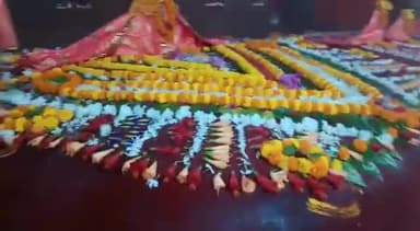 या देवी सर्वभूतेषु माँ कूष्माण्डा रूपेण संस्थिता।
नमस्तस्यै नमस्तस्यै नमस्तस्यै नमो नम:।l
शारदीय नवरात्रि के
चौथे दिन माँ #कूष्मांडा से प्रार्थना है कि हम सभी को सुख-सिद्धि , शांति तथा आनन्दमय जीवन प्रदान करें ।।