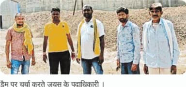 #गुजरी- #जयस_ने_आंदोलन_की_चेतावनी
ग्राम कोठिदा मे बन रहे कारम मध्यम सिंचाय परियोजना के तहत 99.86 करोड़ की लागत से