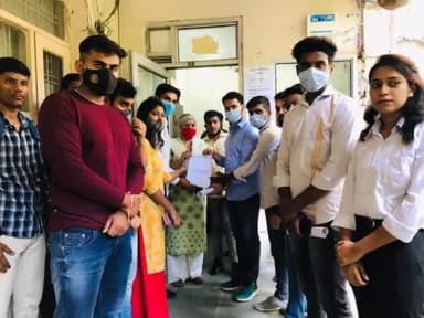 सीट बढ़ाने की मांग को लेकर अभाविप फरीदाबाद ने सौंपा ज्ञापन.
@abvpvoice @public.news.1 @abvptoday 
#Abvpfaridabad