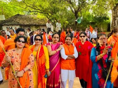 ना मुझे नाम चाहिये,
ना ही मुझे ईनाम चाहिए,
मुझे तो बस #भगवा से सजा,
पूरा #हिन्दुस्तान चाहिये...
जय श्री राम....#कवर्धा_हम_एकहै🚩