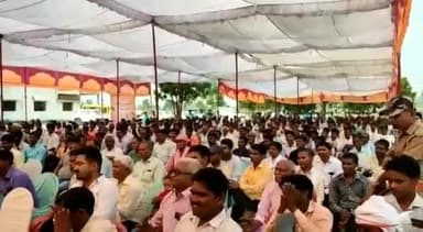 अपनी विधानसभा 146 मे जनसम्पर्क करते हुए #सीतापुर_सदर_विधायक_श्री_राकेश_राठौर_जी।
#जय_अखिलेश।#तय_अखिलेश