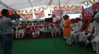 गज़ब घटना: समाजवादी नेता मांगने लगा #भाजपा को वोट 😂😂
#मनीष_गुप्ता #विचारधारा #केरल_बाढ़ #नकल #मोदी #डेंगू