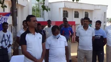 गढ़वा: जिला मुख्यालय में पुलिस स्मरण दिवस के दूसरे दिन मैराथन दौड़ का किया गया आयोजन #मैराथन #दौड़