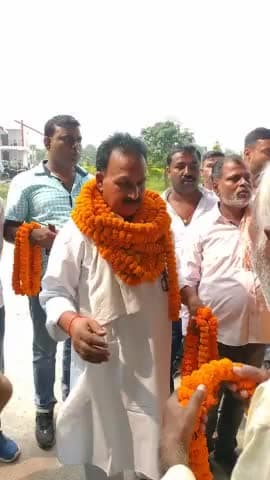 आदरणीय #अभिभावक तुल्य बड़े बुजुर्ग एवं #माता रूपी आशीर्वाद सदैव बनाए रखने वाली माता एवं सभी #ऊर्जावान हमारे हमउम्र #भाइयों और छात्र युवा नौजवान आप सभी से निवेदन करते है की दिनांक :-25 अक्टूबर 2021 सोमवार को श्री संजीव कुमार उर्फ पप्पू यादव