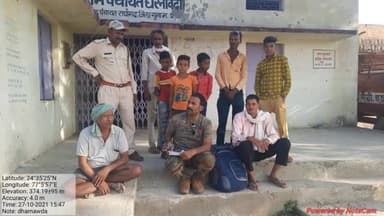 #वन विभाग की टीम का #निरीक्षण #धरनावदा नदी में #मगरमच्छ की खबर सुनते ही वन विभाग की टीम एक्शन में