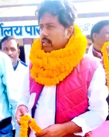 PAROO प्रखंड के आनंदपुर खरौनी पंचायत से मनीषा देवी पति ओम प्रकाश सुमन ने अपना नामांकन दाखिल किया @#nesaralam1