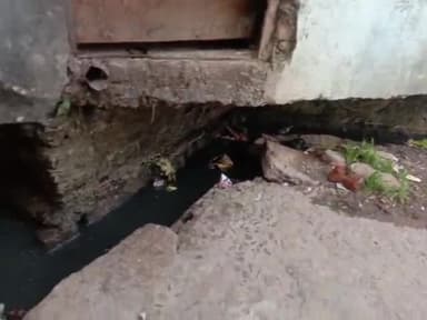 बड़वानी - स्वछता सर्वेक्षण में 527वें नंबर पर रहा था और आज भी हमारे शहर का ये हाल है। #मध्यप्रदेश #स्वच्छ_भारत #barwani