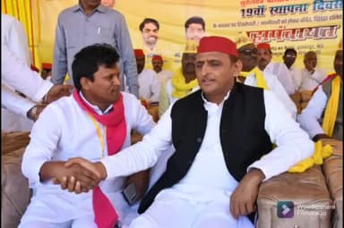 पूर्वांचल राजनीतिक शेर हरिबदन प्रजापति।
#shivi_prajapati
