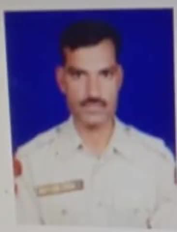 #Bharatpur #भुसावर: पुलवामा में ड्यूटी पर तैनात सिपाई ने अपनी राइफल से की आत्महत्या
भुसावर उपखण्ड के पैथेना गांव निवासी