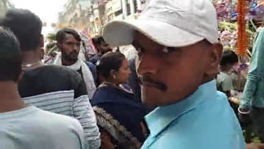 आज नवादा मार्केट में छठ पूजा के अप्सरा पे लोगो को फल की खादी करने में बहुत भीर देखा गया#subodh kumar @manish kumar