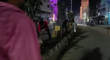 छठ पूजा को देखते हुए डिवाइडर पे लगे पौधे को साफ सफाई मोहल्ले के बच्चो के द्वारा
लोक आस्था का महापर्व छठ पूजा की हार्दिक शुभकामनाएँ
#HappyChhathPuja