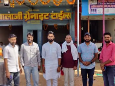 महेश सामोता व विकास चौधरी को #न्यू_प्रतिष्ठान #बालाजी_ग्रेनाइट & #टाइल्स सिंगोद मोड़ Nh 52 Dhodhsar के उद्घाटन में पहुँचकर शुभकामनाएं दी l
