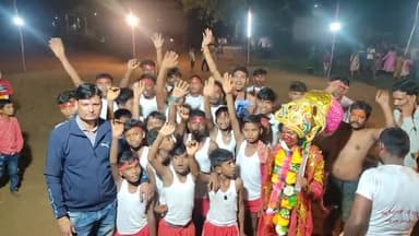 मगरलोड: #मगरलोड में मनाया गया देव उठनी त्योहार के अवसर पर श्री राम अखाड़ा पार्टी के तरफ अखाड़ा का कार्यक्रम किया गया