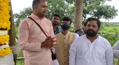 15 नवंबर को देशभर में धरती आबा #बिरसा_मुंडा जी की जन्मजयंती को #बिरसा_राष्ट्र_स्वाभिमान_दिवस के रुप में मनाएं।
जय जोहार जय बिरसा मुंडा जय भारत #बिरसा_मुंडा_जयंती