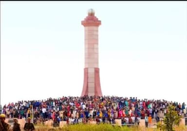 17 नवम्बर 1913 को ब्रिटिश सेना के हमले में मानगढ़ धाम हत्याकांड में 1507 आदिवासी भाइयों एवं बहनों के शौर्य अमर बलिदान को कोटि कोटि नमन ...
#मानगढ़_धाम