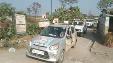 #सिधवलिया जिला पार्षद क्षेत्र संख्या 29 में जनसंपर्क करते हुए पूर्व सांसद साधु यादव अनीता देवी के पक्ष में