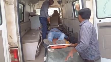 देेेवरिया: पोखर भिंडा के पास ओवरटेक करने में 2 बाइकों की हुई टक्कर, एक युवक गंभीर रूप से हुआ घायल @SP