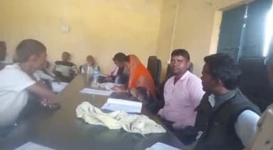 डंडा: मुख्यमंत्री पशुधन योजना के अंतर्गत भिखाही पंचायत भवन में किया गया ग्राम सभा का आयोजन #ग्राम_सभा