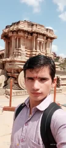ध्यान से देखिए यह पत्थर का रथ यह आपको हरे वाले 50 के नोट के पीछे दिखेगा यह हम भी में हैं मौका मिले तो आप भी आइए #hampi