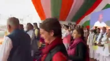 मुरादाबाद की प्रतिज्ञा रैली में उमड़ा जनसैलाब स्पष्ट संदेश दे रहा है-
यूपी लड़ेगा न्याय की जंग,
चलेगा दीदी प्रियंका गांधी जी के संग।
#प्रगति_की_आवाज़_प्रियंका