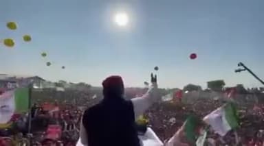 अखिलेश जी की जनक्रांति का प्रतीक हैं ये लाल रंग की टोपियां
#अखिलेशजनक्रांति