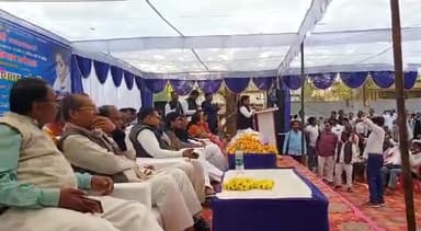 आलापुर: परमपूज्य बाबा साहब डॉ० भीमराव अंबेडकर जी के परिनिर्वाण दिवस पर विचार गोष्ठी को संबोधित करते हुए
#kdgautam
#bsp
