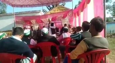नजीबाबाद: राष्ट्रीय किसान यूनियन की एक पंचायत ग्राम मसनपुर बसेड़ा में हुई
#राष्ट्रीयकिसानयूनियन
#राष्ट्रीयअध्यक्ष