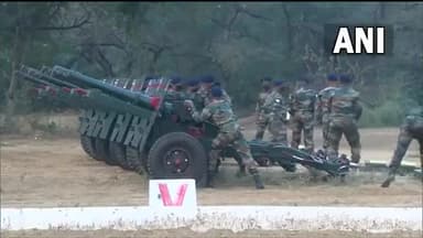बहादुर पिता की बहादुर बेटियाँ..
नमन जनरल साब जी,पंचतत्व में विलीन
🇮🇳🇮🇳🇮🇳
जय हिन्द जय भारत
#BipinRawatSir