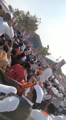 आज इस ऐतिहासिक महंगाई हटाओ महारैली में, उपस्थित होकर बहुत ही गर्व महसूस हुआ है,ये राष्ट्रीय रैली आजादी के बाद पहली बार दिल्ली के बाहर हो रही है, इतिहास बना है जयपुर में रैली होने का बहुत ही ज्यादा तादाद मै भीड़ इकट्टी हुई
#MehangaiHataoRal