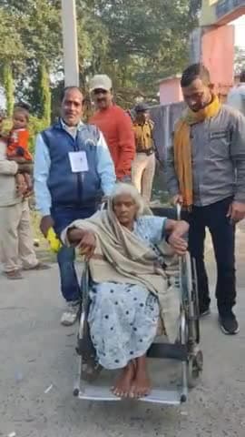 उर्मिला देवी गढ़ बरुआरी पुरब सुपौल वार्ड क्रमांक-10 जिनका उम्र- 95 साल है
“मतदान एक नागरिक संस्कार है।”#election2021