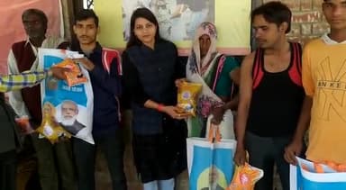 आज इंद्रापुर एवं निवाडी कला पंचायत में प्रधानमंत्री निशुल्क खाद्यान्न वितरित हुआ जिसमें सभी लाभार्थियों को मुफ्त राशन दिया गया।
#meenakshichauhanbjp