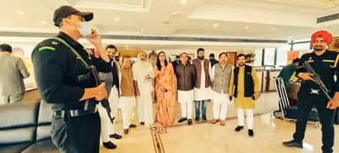 मेरे इरादे मेरी तक़दीर बदलने को काफी हैं
मेरी किस्मत मेरी लकीरों कि मोहताज नहीं
#लक्ष्य_2022