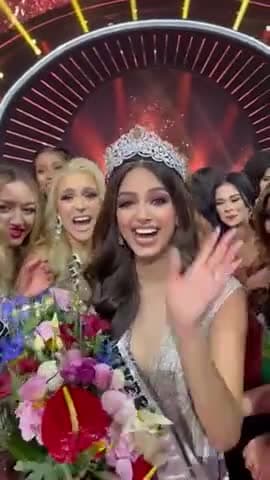 India's #HarnaazSandhu crowned #MissUniverse2021
we are proud of you😊🇮🇳✌🏻