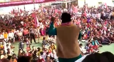 #रायपुर -#बिरगांव नगर निगम चुनाव में प्रचार के आखिरी दिन उमड़ा जन सैलाब, सभा मे मान. #अमित जोगी के साथ अपनी बात रखते हुए