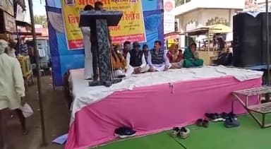 #कांग्रेस और #भाजपा सरकार की मिली भगत से सुप्रीम कोर्ट द्वारा त्रि स्तरीय पंचायत में ओबीसी आरक्षण को खत्म करने के विरोध में आम सभा को सम्बोधित किया। ओबीसी राकेश प्रजापति #जिलाअध्यक्ष छात्र मोर्चा #ओबीसी_महासभा अशोक नगर