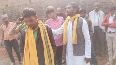 #सचिव अंकित कुमार की मनमानी के कारण ग्राम कोर्रम ब्लॉक बिसंडा में एक लेयर की मानक विहीन #cc रोड़ निर्माण को रोका गया #bdo