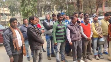 गढ़वा: गढ़वा जिला समाहरणालय पहुँचे बाल श्रमिक विद्यालय के शिक्षक,बकाए मानदेय और समायोजन कोलेकर डीसी से लगाया गुहार#शिक्षक#मानदेय